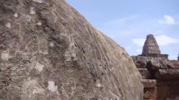 Rock Frente Templo Slide Esquerda Para Direita — Vídeo de Stock