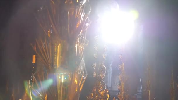 Солнечный Луч Неар Золотые Столбы Слайд Влево Затем Вправо — стоковое видео