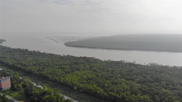 Luftaufnahme Des Ozeans Nach Einem Sturm Mit Nebligem Nebel Über — Stockvideo