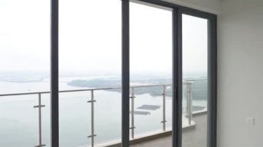 Güzel manzaralı Minimalist Balkon Apartmanı