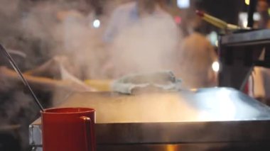 Buharlı Çelik Tabak. Yakın plan