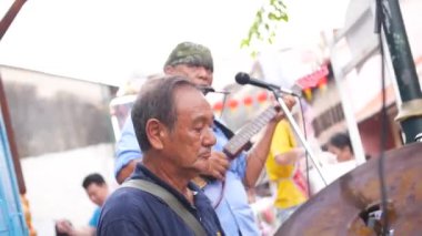 Ermeni Caddesinde Yaşlı Çinli Davulcu - Penang