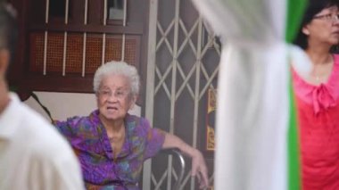 Penang Caddesi 'ndeki Yaşlı Çinli Kadın' ı