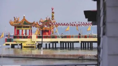 Geleneksel Çardakta İki Kişi - Penang.