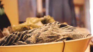  Moda Butiği Sanatsal Kumaş Tasarım Parçası.