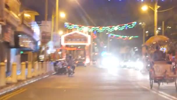 Conduciendo Través Una Calle Penang Decorada Con Luces — Vídeos de Stock