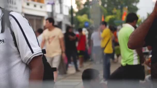 Foule Indienne Marchant Sur Trottoir Occupé Penang — Video
