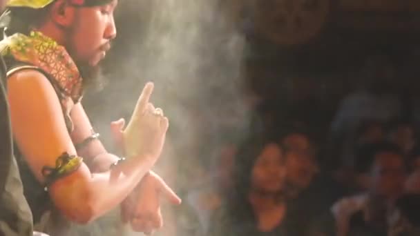 クダランピング公演中のジャワのヘルパーシグナリングスピリット ペナン — ストック動画