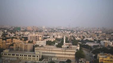 Pakistan 'da gün batımında Karaçi şehrinin en iyi manzarası