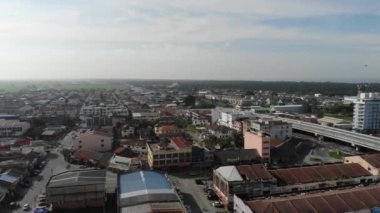 Sekichan 'ın Öğleden Sonra Hava Görüntüsü - Dolly Left