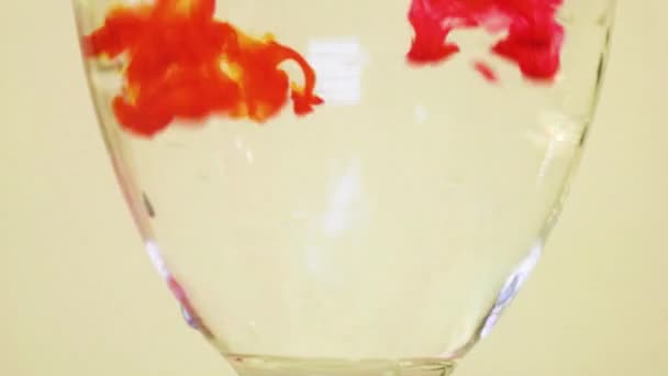Color Dyes Being Added Wine Glass Pink Orange — Stok video