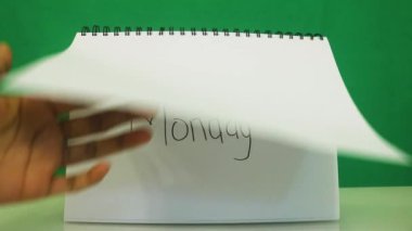 Haftanın Günleri Kağıda Yazıldı - Pazartesi