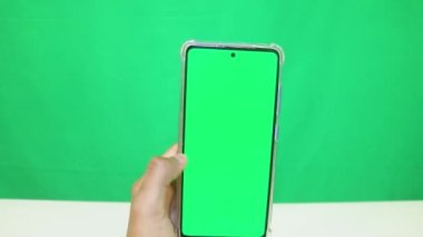 Green Screen Of Vertical Double Swipe Right Motion - Short Stroke