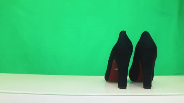 用靴子换来的高跟鞋 — 图库视频影像