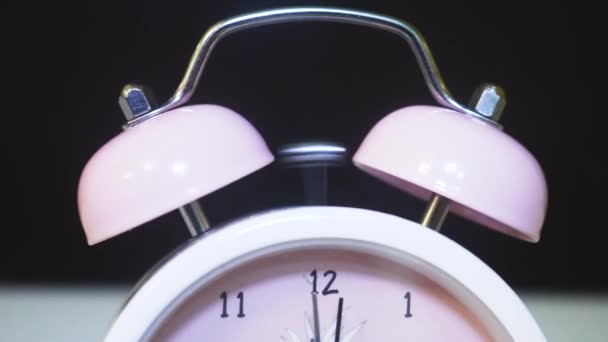 Relógio Alarme Clássico Tocando Desligado — Vídeo de Stock