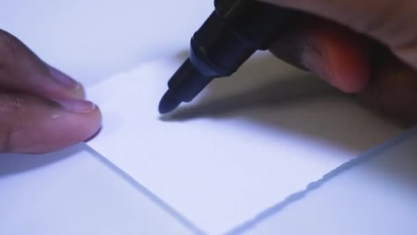 Close Van Persoon Die Wit Papier Schrijft Schuldgevoel — Stockvideo