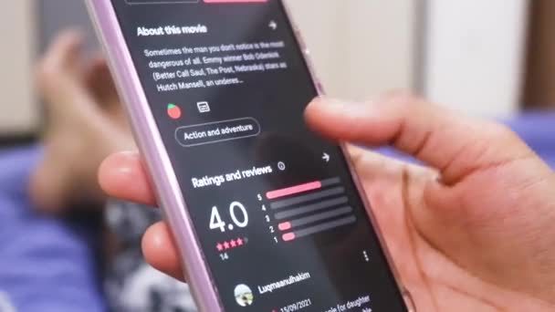 Kontrollera Google Play Store Ansökan — Stockvideo