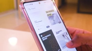Using A Presentation App - Searching For Report Templates