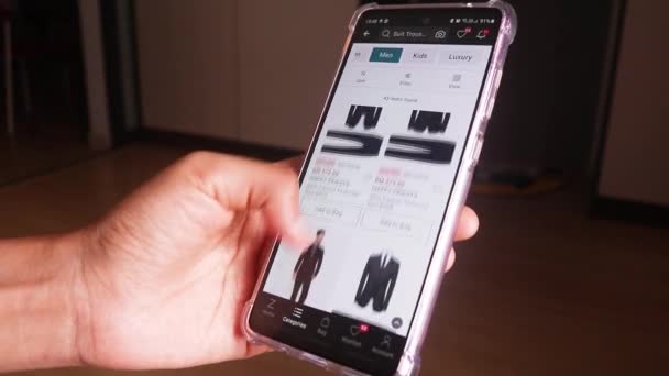 Shopping Online Men Clothes Suits — Videoclip de stoc