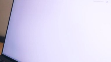 Evcil hayvan dostu kalacak bir yer arıyorum.