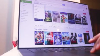 Google Playstore 'un Film Bölümü' nde Sörf