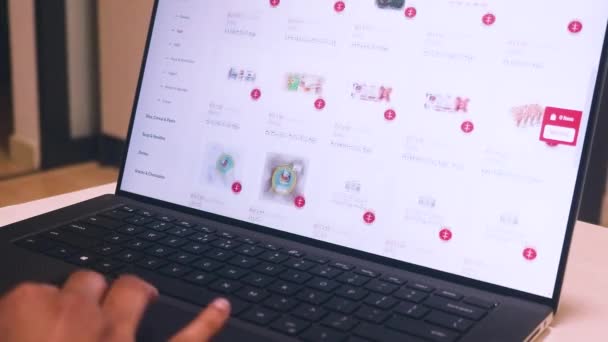 Compras Compras Laptop Ovos — Vídeo de Stock