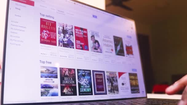 Surfování Google Playstore Books Section — Stock video