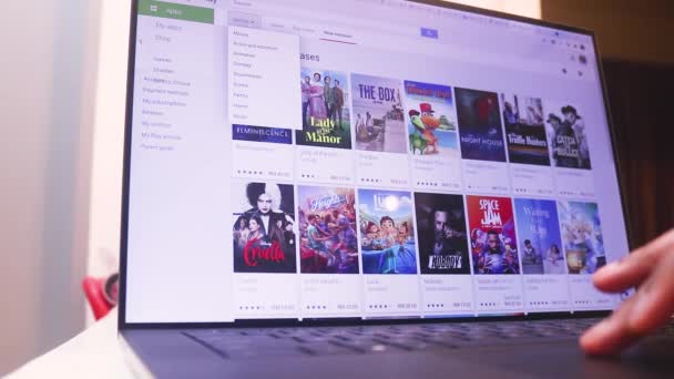 Navegando Seção Filmes Google Playstore — Vídeo de Stock