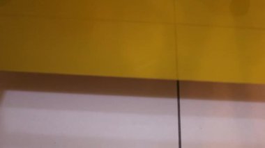 Etnik Kadın Tarafından Dolaptan Alınan Ölçüler.