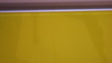 Çırpma ve Spatula Çekmeceden Çıkarılıyor - Yakın plan