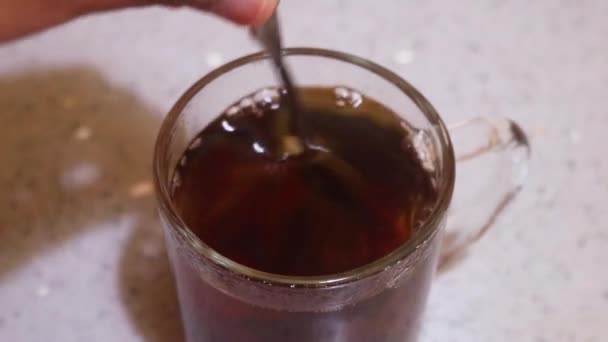 Çay Poşetleri Sıcak Suyla Karıştırılıyor Üst Görünüm — Stok video