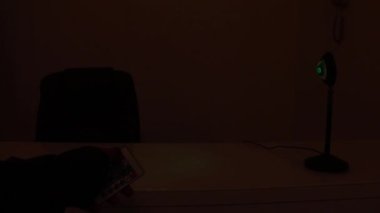 Renkli Lamba Işığı Yoğunluğu Uzaktan Yükseltiliyor.