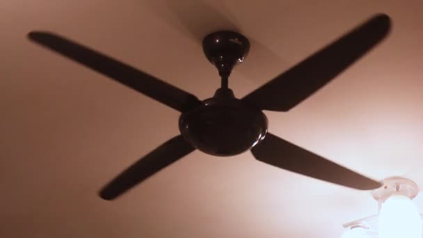 Elektrický Ventilátor Nízké Rychlosti Zapnut — Stock video
