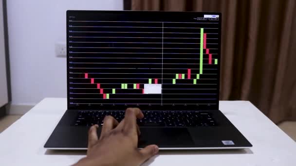 African Woman Hands Checking Xrp Stock Chart Laptop — Vídeo de stock