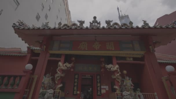 Китайский Храм Людьми Внутри — стоковое видео