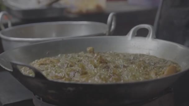 Indian Snacks Being Fried Pan Oil — Videoclip de stoc