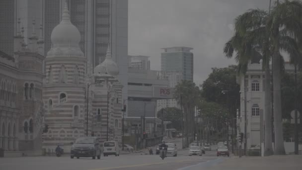 Plaza Merdeka Kuala Lumpur Con Coches Pasando Durante Día — Vídeos de Stock