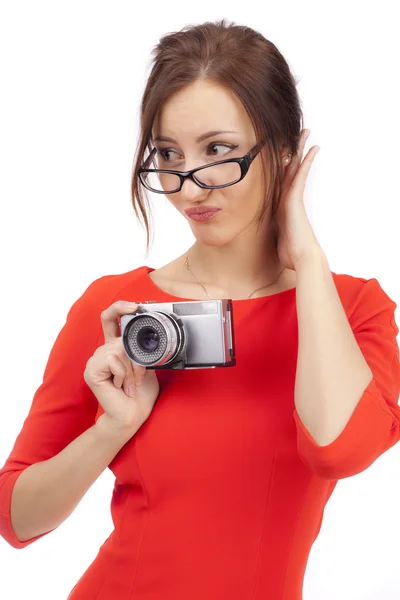 Parlak kamera ile Kırmızı elbiseli kız — Stok fotoğraf