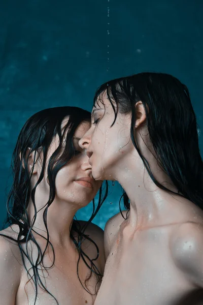 Wet naked girls — Stock Photo, Image