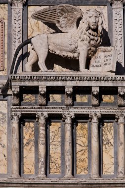 atue saint mark aslan