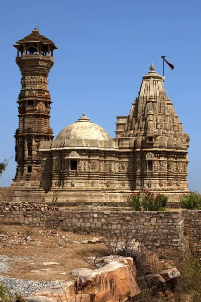 Torre di fama all'interno del forte Chittorgarh aera nello stato del Rajasthan in India — Foto Stock