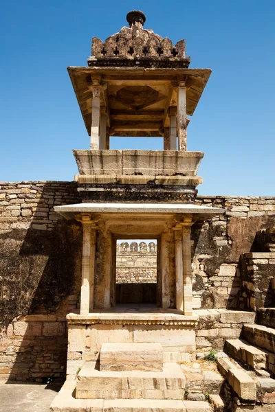 Im Inneren des Chittorgarh Fort aera im Bundesstaat Rajasthan in Indien — Stockfoto