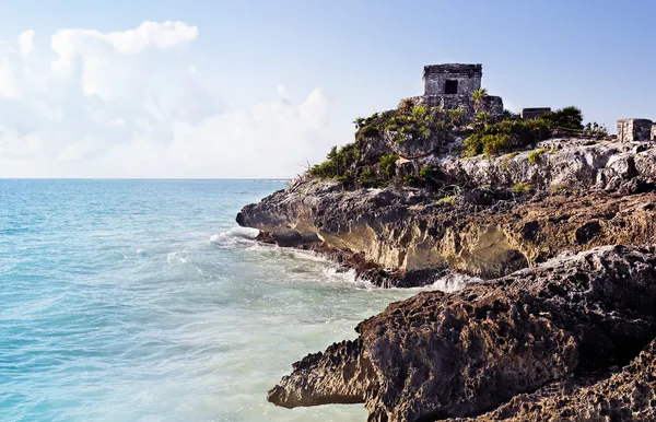 Sitio arqueológico maya de tulum — Foto de Stock