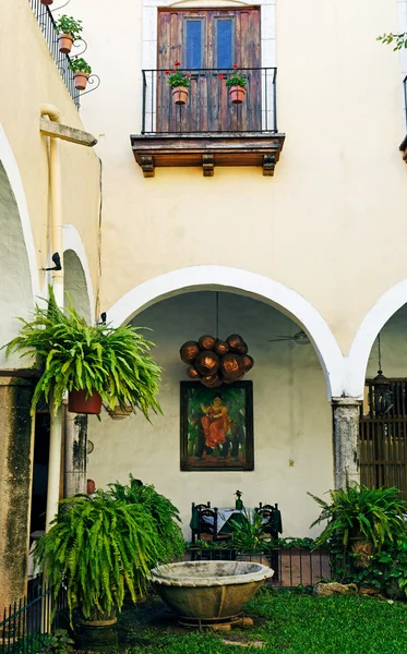 Patio du restaurant del marques — Photo