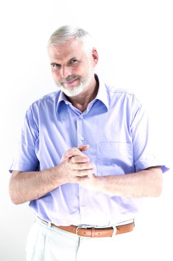 yaramaz gülümseyen kıdemli adam portresi