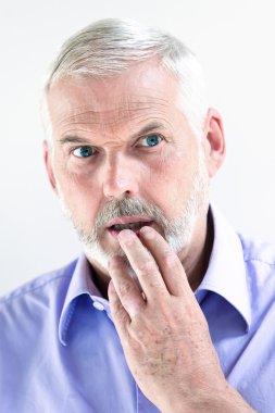 Komuta sizde portre şok dalgın