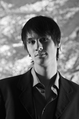 etkileyici genç adam