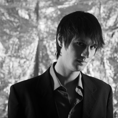 etkileyici genç adam