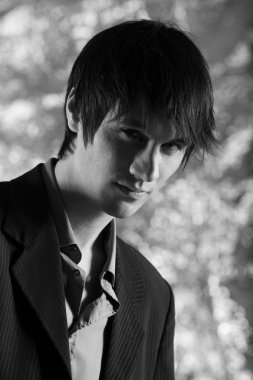 etkileyici genç adam