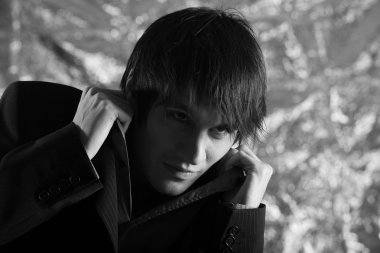 etkileyici genç adam